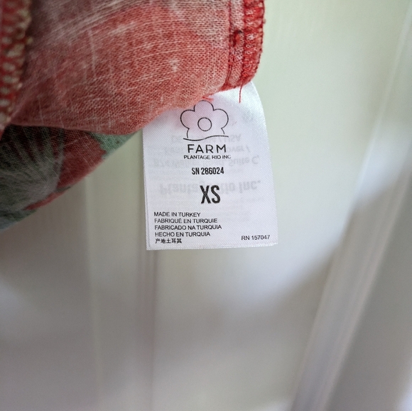 COPY - Farm Rio Red Macaw romper XS - Picture 4 of 7